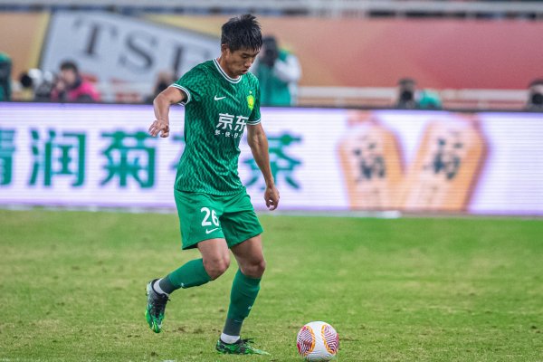 策略聚宝 媒体人：柏杨一首发国安的运势又好转了 一分钟没补时太友好了